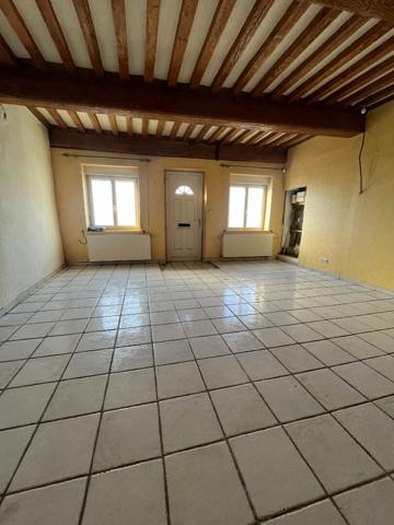 Exclusivité Guy Hoquet Miribel - Maison de village au coeur de la ville