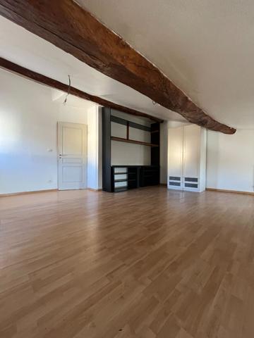 Exclusivité Guy Hoquet Miribel - Maison de village au coeur de la ville