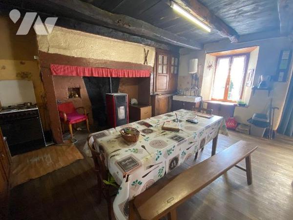 &#127969; Charmante maison en pierre à rénover ? Chaussenac (Cantal)

Coin de campagne authen...