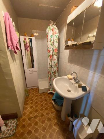 &#127969; Charmante maison en pierre à rénover ? Chaussenac (Cantal)

Coin de campagne authen...