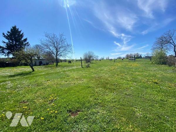 &#127969; Charmante maison en pierre à rénover ? Chaussenac (Cantal)

Coin de campagne authen...
