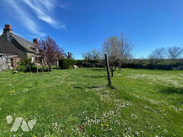 &#127969; Charmante maison en pierre à rénover ? Chaussenac (Cantal)

Coin de campagne authen...