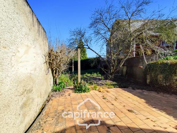 Maison à vendre 5 pièces BESSE SUR BRAYE (72) - terrain 397 m² -