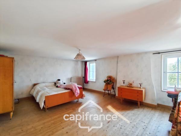 Maison à vendre 5 pièces BESSE SUR BRAYE (72) - terrain 397 m² -