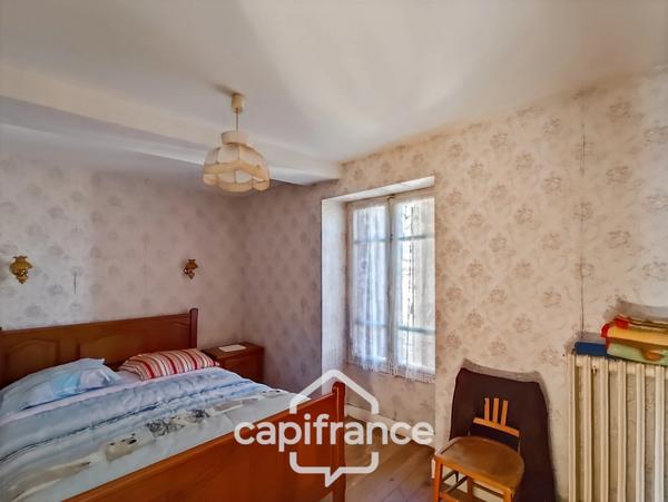 Maison à vendre 5 pièces BESSE SUR BRAYE (72) - terrain 397 m² -