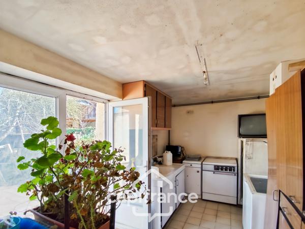 Maison à vendre 5 pièces BESSE SUR BRAYE (72) - terrain 397 m² -