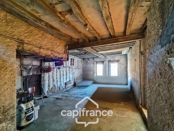 Maison à vendre 5 pièces BESSE SUR BRAYE (72) - terrain 397 m² -