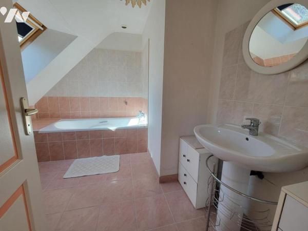 Maison d'habitation proche centre-ville et commodités