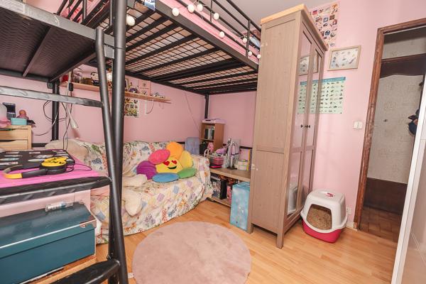 Maison
         5 pièces
        - 111 m² Exclusivité 165 000 € *