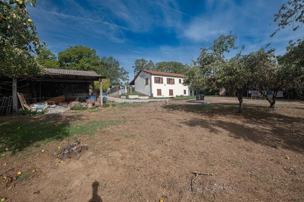 Maison
         5 pièces
        - 111 m² Exclusivité 165 000 € *