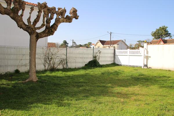Ensemble immobilier de 4 logements, à rénover