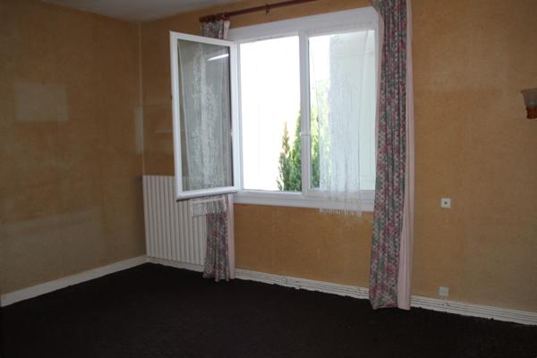 Ensemble immobilier de 4 logements, à rénover