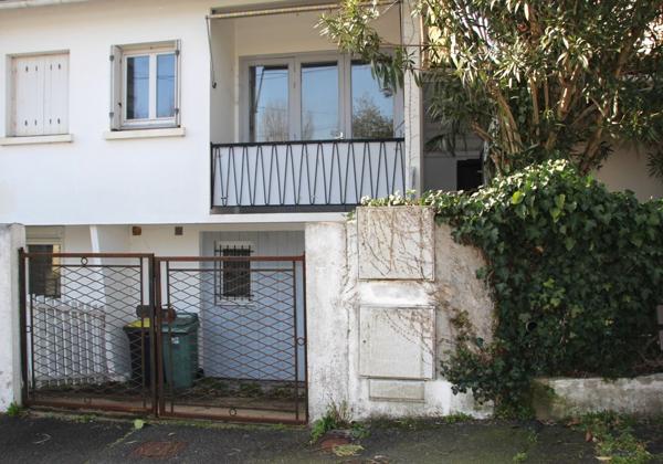 Ensemble immobilier de 4 logements, à rénover