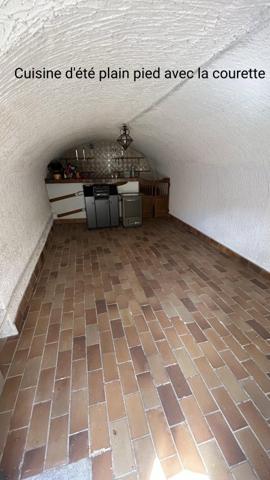 Vente / Maison T6+ à Nohanent (63830)