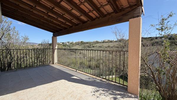 Domaine avec gîtes + villa de standing + 7 000 m² constructibles