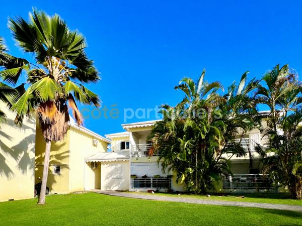 Vente
                Appartement73 m² - 3 Pièces -
                    SAINT FRANCOIS (97118)
