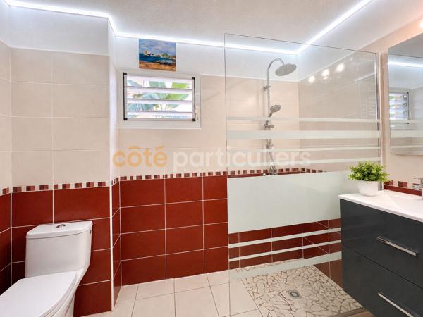 Vente
                Appartement73 m² - 3 Pièces -
                    SAINT FRANCOIS (97118)