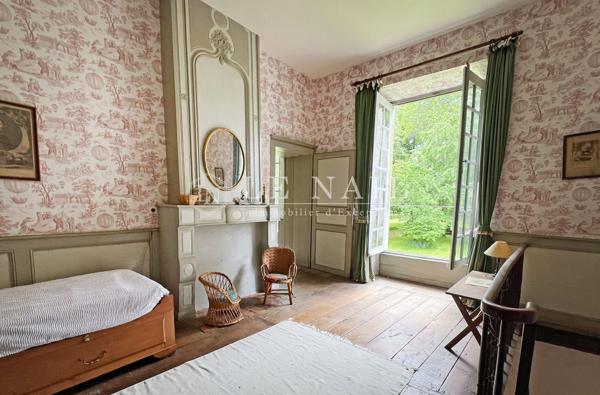 Authentique château du XVIIe siècle, Monument Historique, en Charente-Limousine