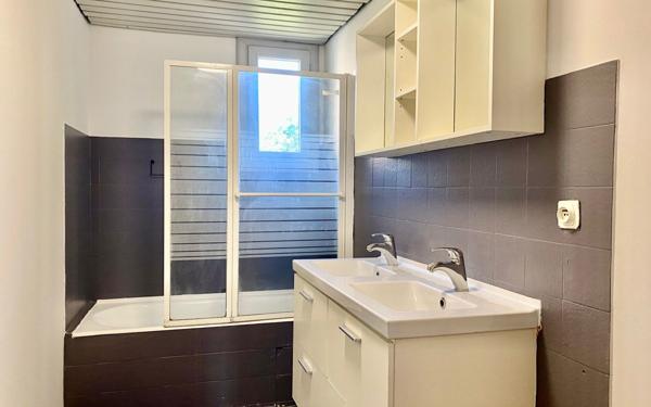 Appartement à louer    3 pièces • 64,15 m2 Pertuis