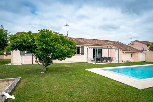Maison à vendre 273 215 € Finhan 5 p 115 m² DPE A