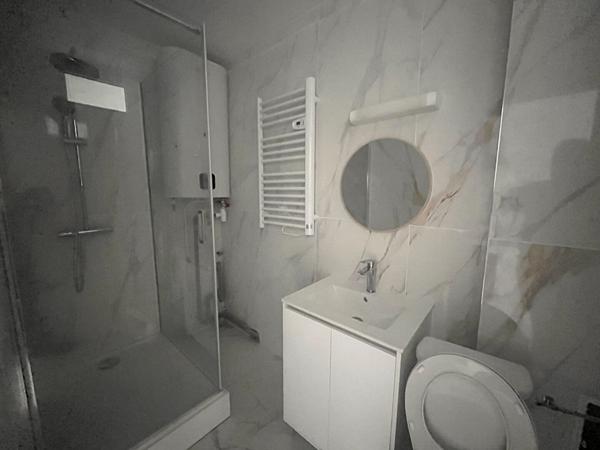 A louer  Joli Studio  rénové de 24.65 m2 Secteur Nation