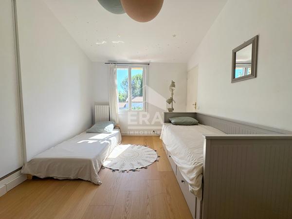 A VENDRE 84160 LOURMARIN MAISON TYPE 6 PIECES D'ENVIRON 132M² AVEC JARDIN, GARAGE ET PISCINE