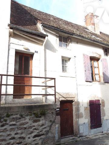 BOUSSAC (CREUSE) 23, A vendre QUARTIER HISTORIQUE Maison d'habitation ancienne en pierres compr...