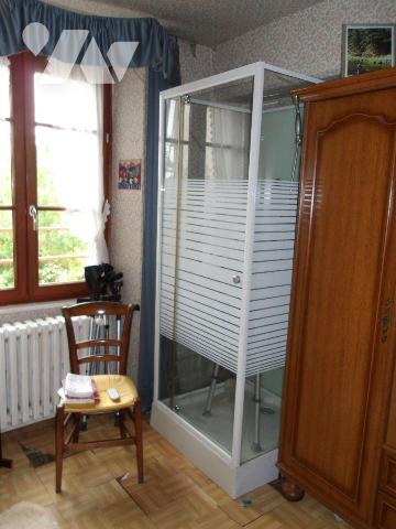 BOUSSAC (CREUSE) 23, A vendre QUARTIER HISTORIQUE Maison d'habitation ancienne en pierres compr...