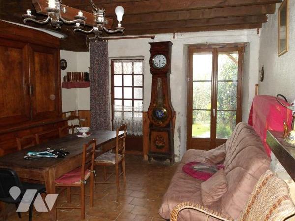 BOUSSAC (CREUSE) 23, A vendre QUARTIER HISTORIQUE Maison d'habitation ancienne en pierres compr...