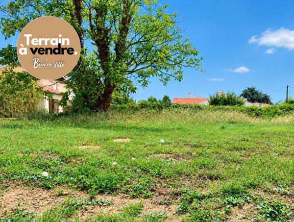 Terrain à bâtir de 498m2.