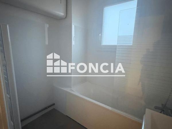 Location Appartement 3 pièces 66.44 m² - 6 RUE SALVET Narbonne 11100