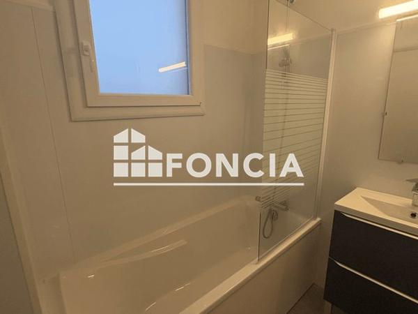 Location Appartement 3 pièces 66.44 m² - 6 RUE SALVET Narbonne 11100