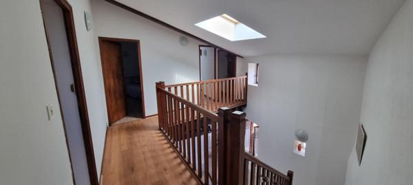 Ensemble Immobilier  8 pièce(s) 145 m²