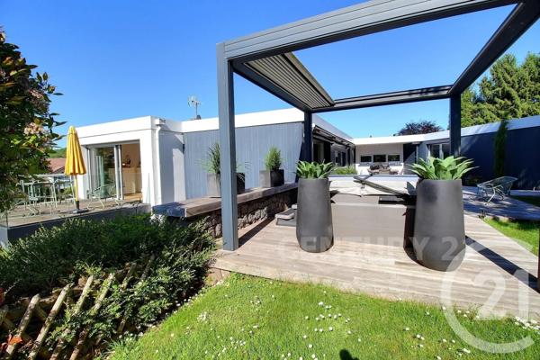 Maison à vendre  11 pièces - 406,58 m 2   ST AVOLD  - 57