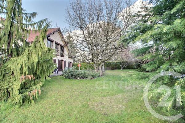 Maison à vendre  11 pièces - 406,58 m 2   ST AVOLD  - 57