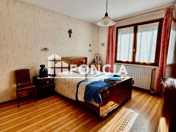 À vendre Maison 11 pièces 223 m² - Villar-saint-pancrace 05100