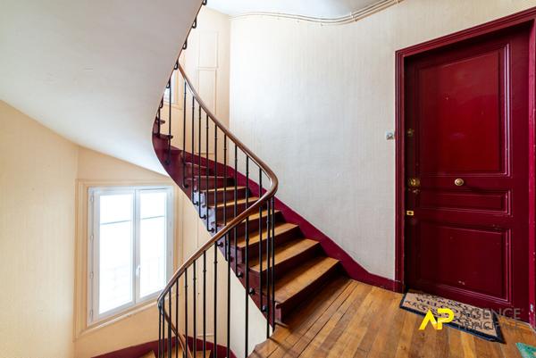 Appartement 2/3 Pièces à La Garenne-Colombes €309 000 ** - Référence 493CLR