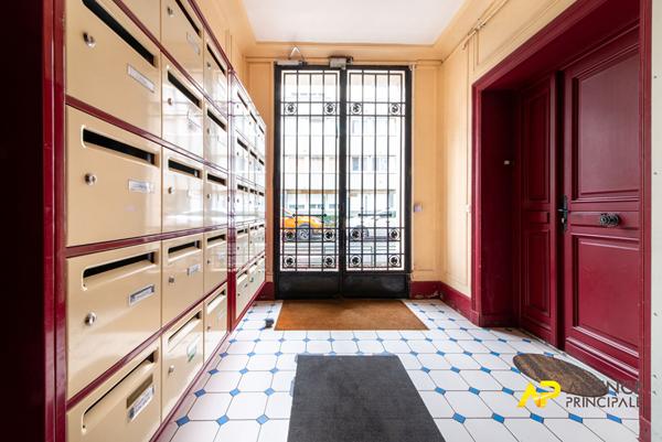 Appartement 2/3 Pièces à La Garenne-Colombes €309 000 ** - Référence 493CLR