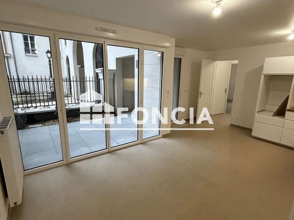 Location Appartement 3 pièces 56.3 m² - Le Plessis Robinson 92350