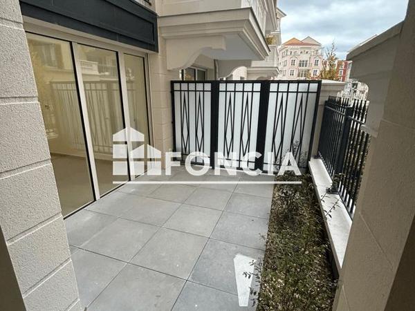 Location Appartement 3 pièces 56.3 m² - Le Plessis Robinson 92350