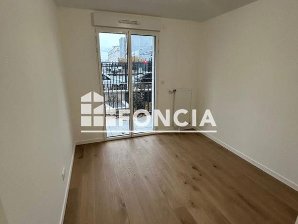 Location Appartement 3 pièces 56.3 m² - Le Plessis Robinson 92350