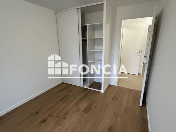 Location Appartement 3 pièces 56.3 m² - Le Plessis Robinson 92350