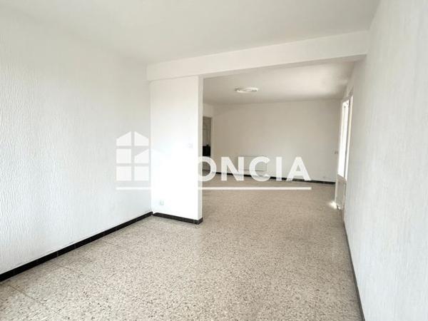 Location Appartement 4 pièces 80 m² - 60 RUE ALPHONSE DAUDET La Garde 83130