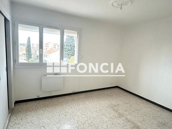 Location Appartement 4 pièces 80 m² - 60 RUE ALPHONSE DAUDET La Garde 83130