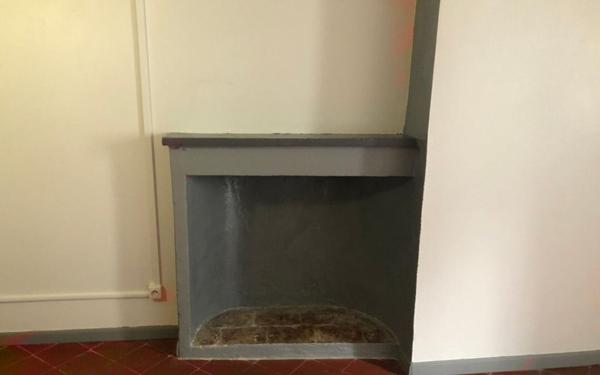 Appartement à louer    1 pièce •  Saint-Chamas