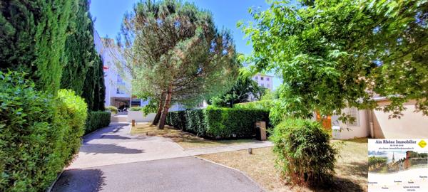 Centre-ville Villefranche-sur-Saône proximité gare Appartement 2 chambres, balcon et garage