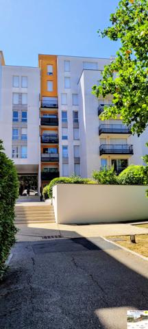 Centre-ville Villefranche-sur-Saône proximité gare Appartement 2 chambres, balcon et garage