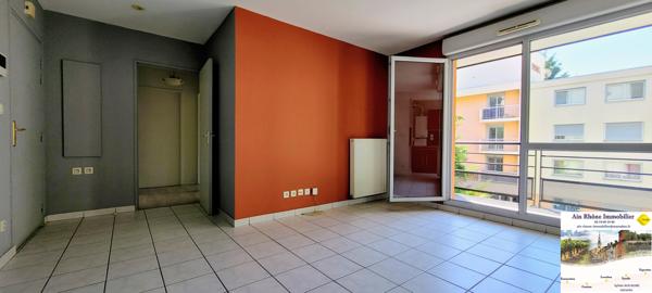 Centre-ville Villefranche-sur-Saône proximité gare Appartement 2 chambres, balcon et garage