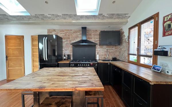 Maison à vendre    3 pièces • 98 m2 Callian