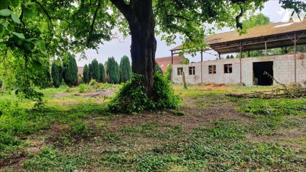 SUPERBE TERRAIN A BATIR